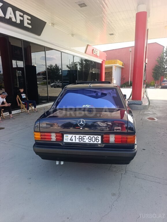 Mercedes 190