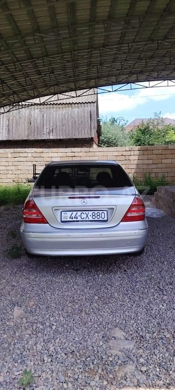 Mercedes C 230