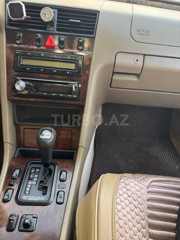 Mercedes C 230