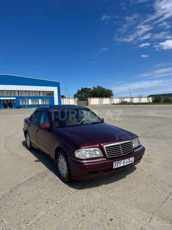 Mercedes C 230