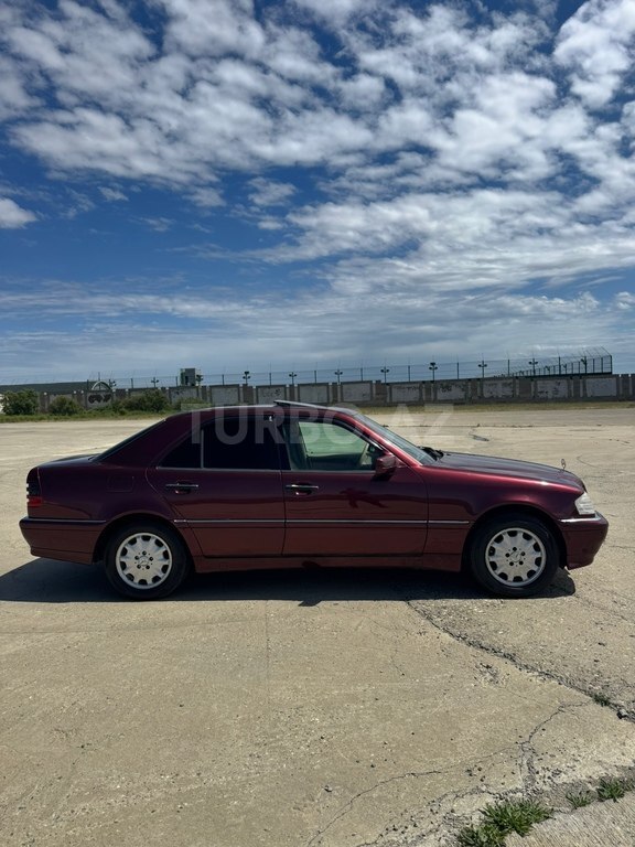 Mercedes C 230