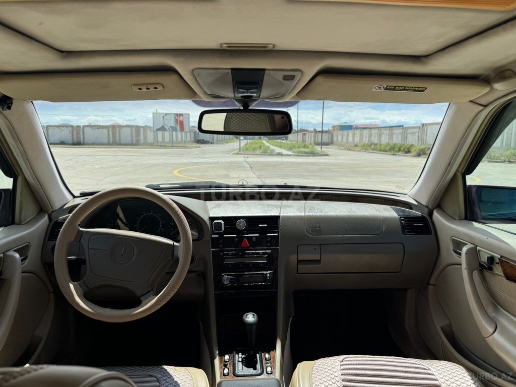 Mercedes C 230
