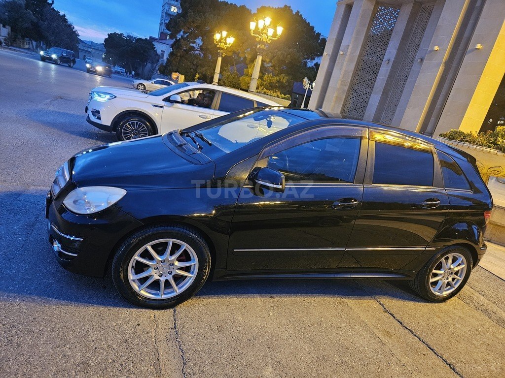 Mercedes B 170