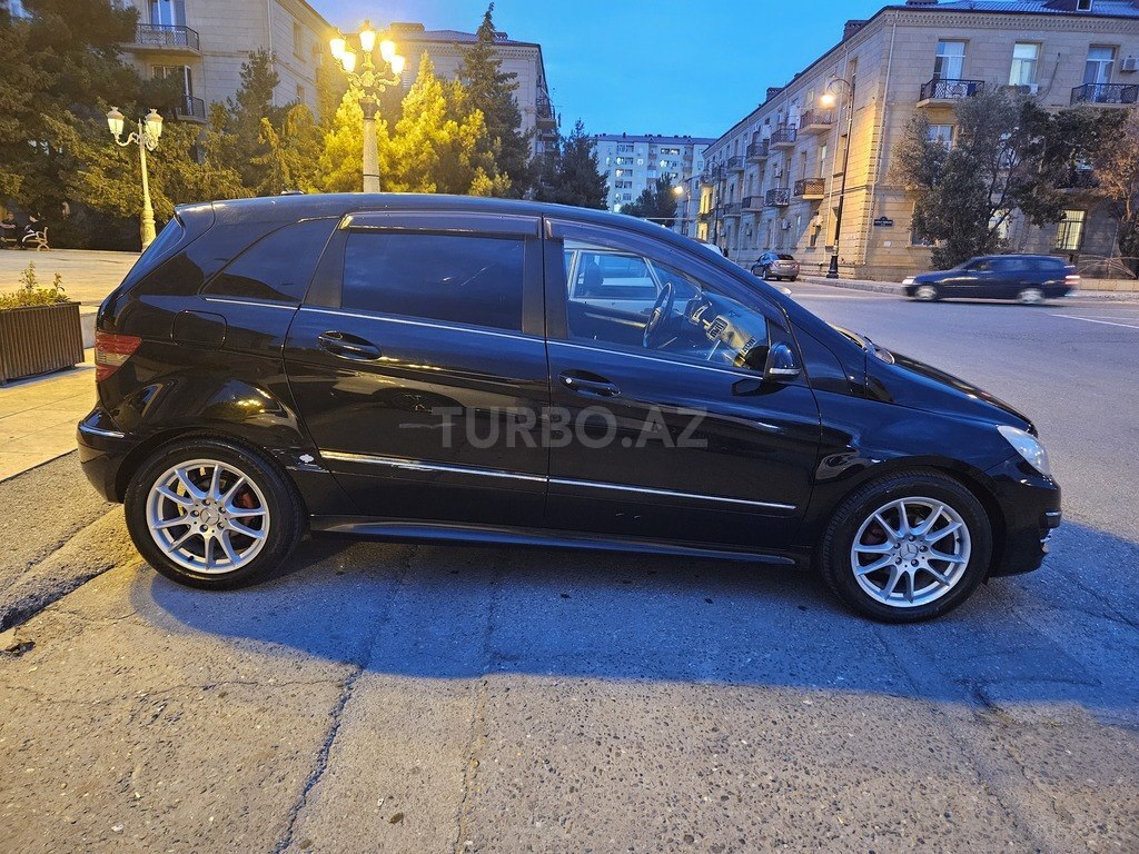 Mercedes B 170