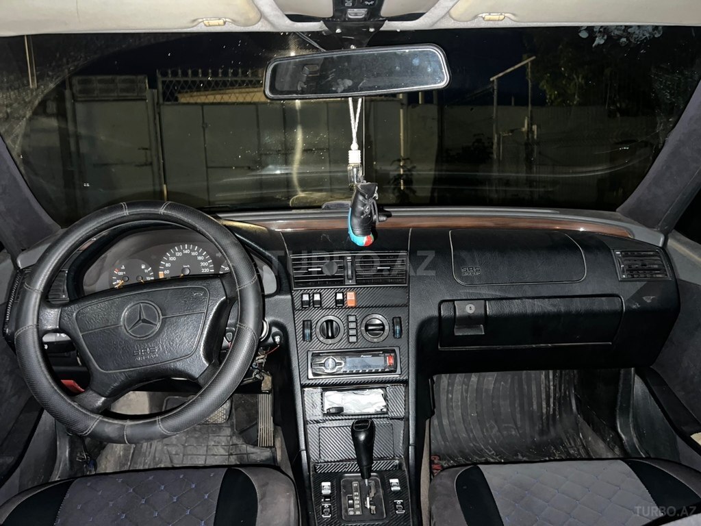Mercedes C 280