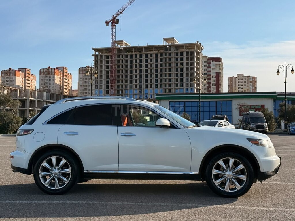 Infiniti FX35