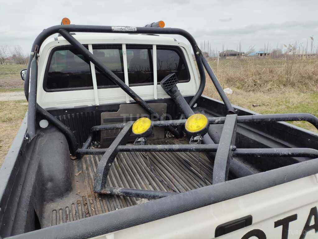 Toyota Hilux