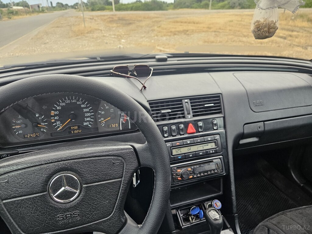 Mercedes C 280