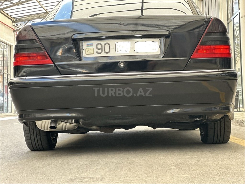 Mercedes C 200