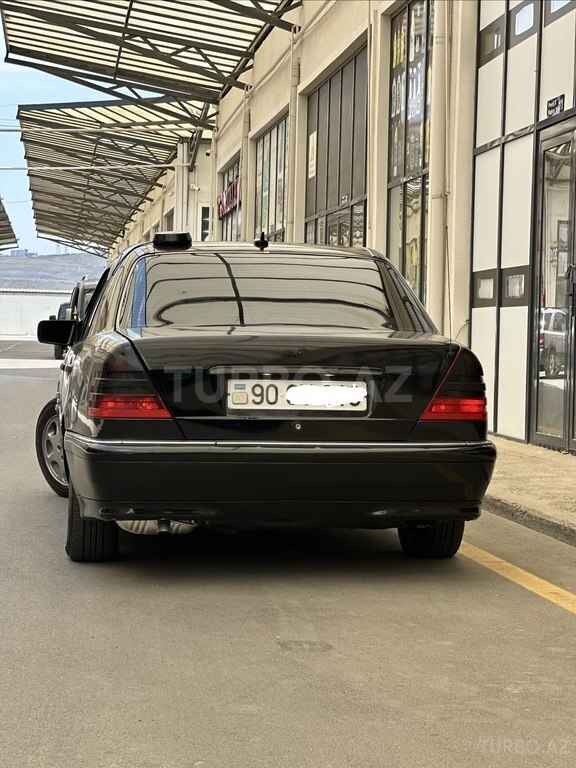 Mercedes C 200