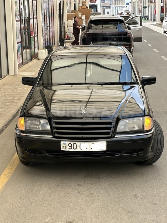 Mercedes C 200