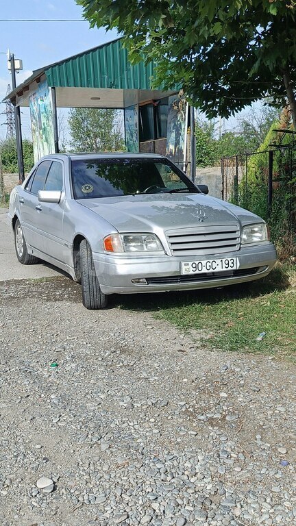 Mercedes C 180