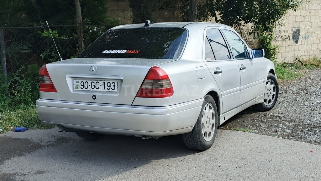 Mercedes C 180