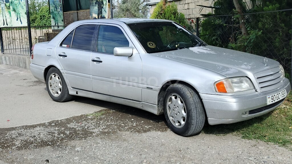 Mercedes C 180