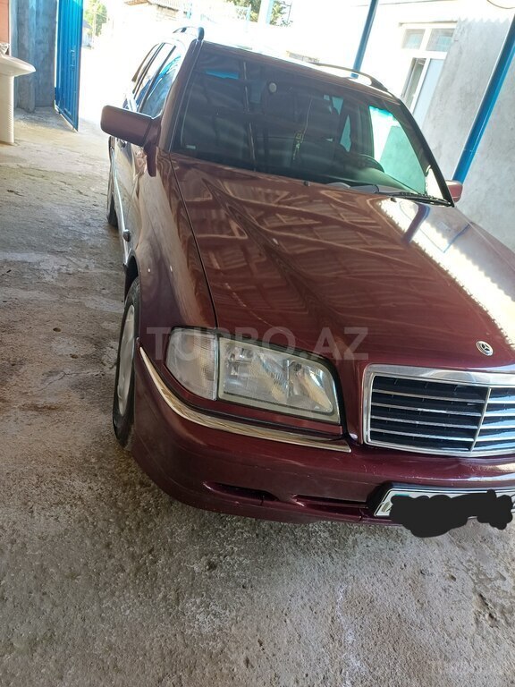 Mercedes C 200