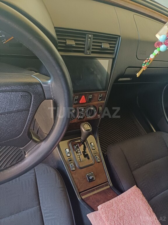 Mercedes C 200