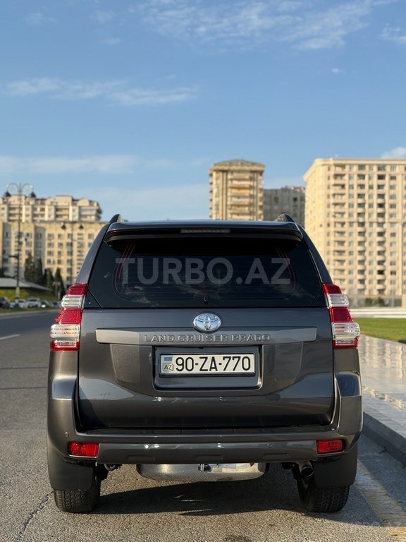 Toyota Land Cruiser Prado