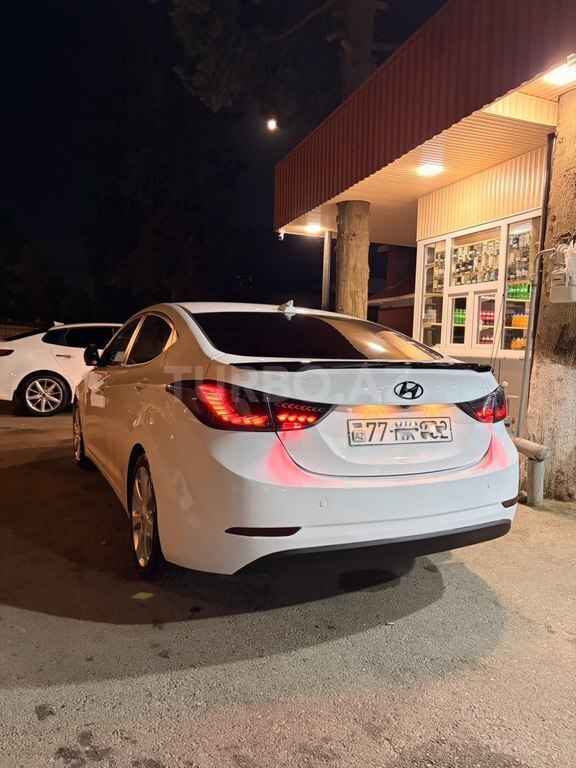 Hyundai Elantra