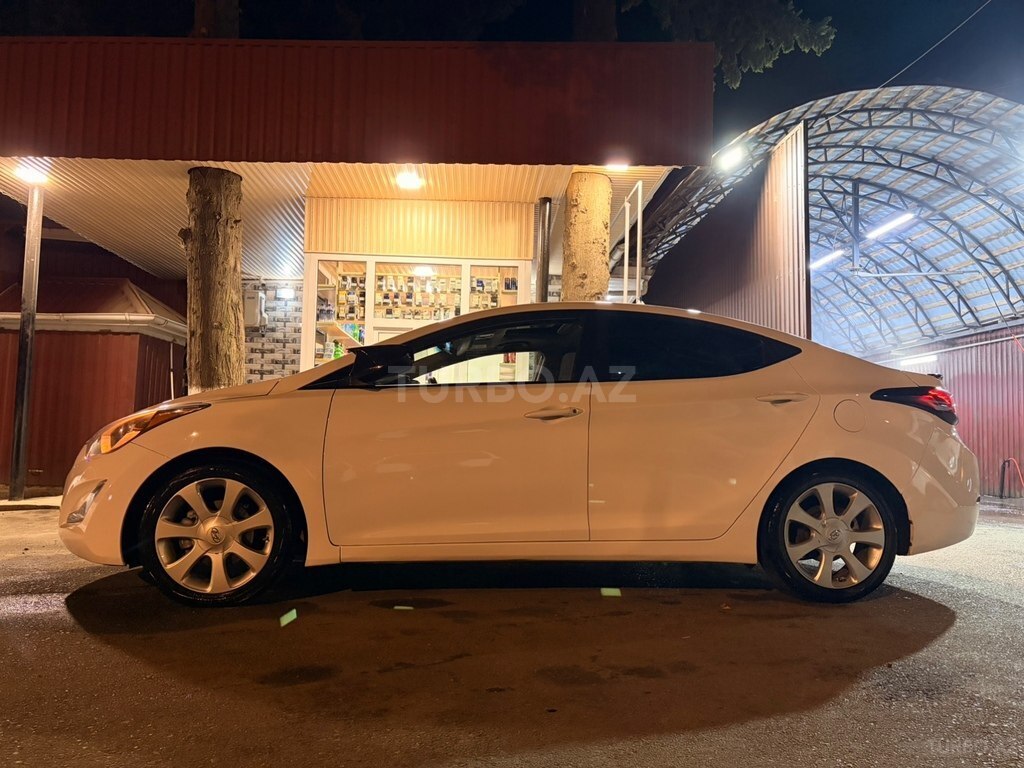 Hyundai Elantra