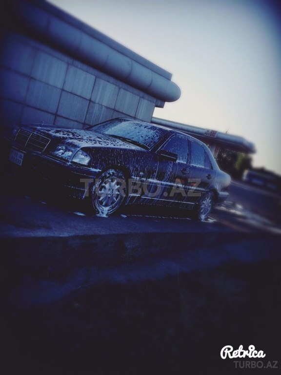 Mercedes C 200