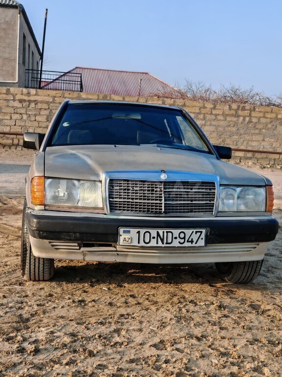 Mercedes 190