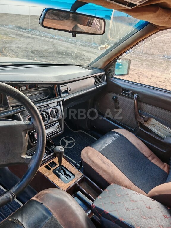 Mercedes 190