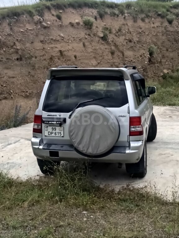 Mitsubishi Pajero io