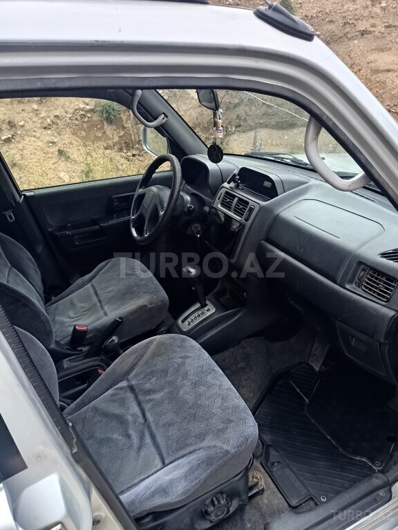 Mitsubishi Pajero io