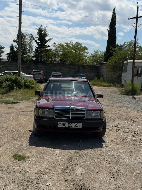 Mercedes 190