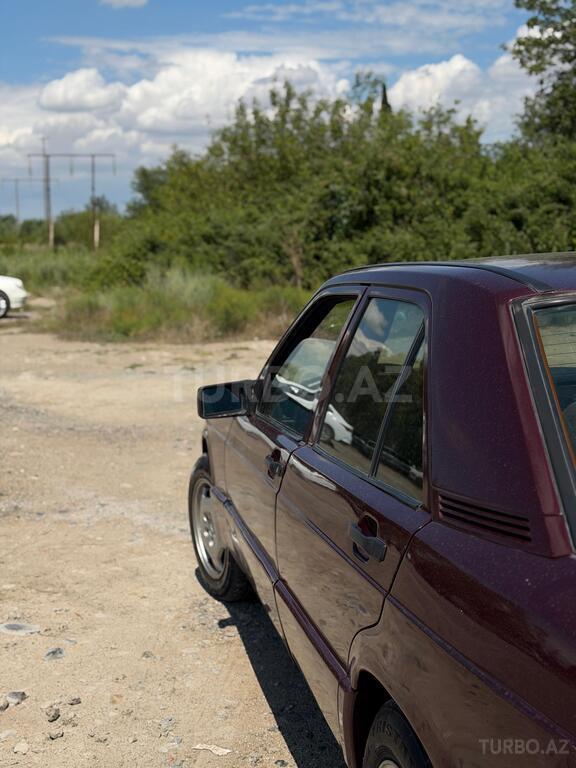 Mercedes 190