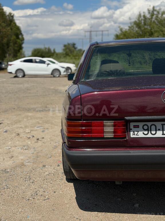 Mercedes 190