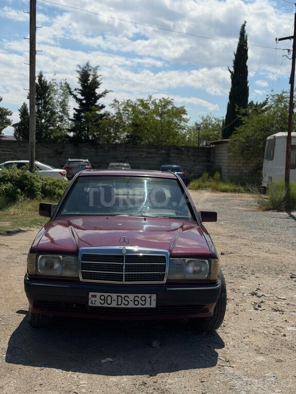 Mercedes 190
