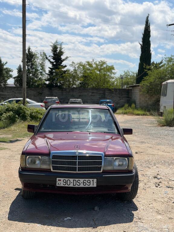 Mercedes 190