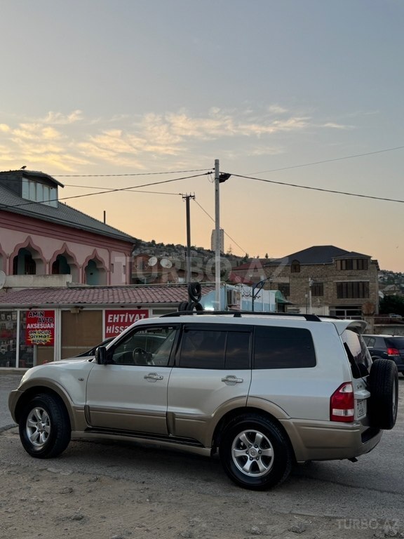 Mitsubishi Pajero