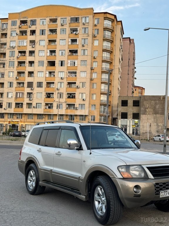 Mitsubishi Pajero