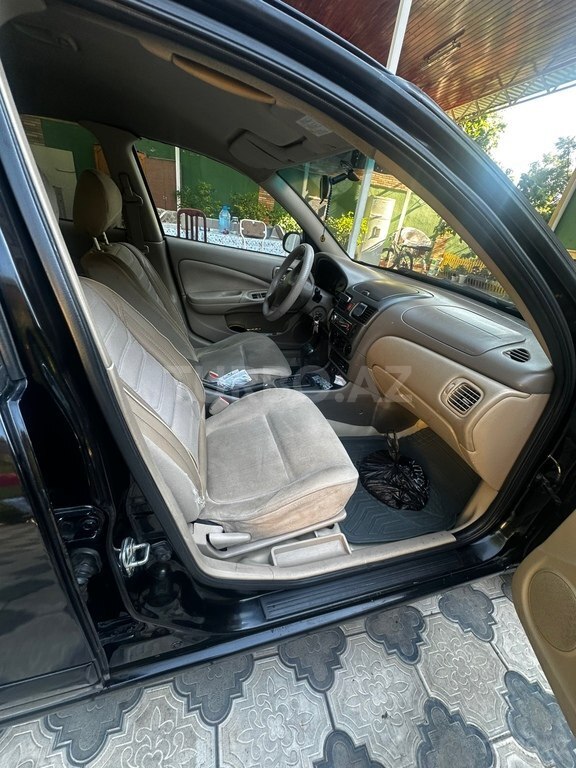 Nissan Sunny