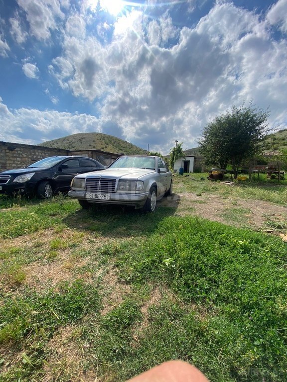 Mercedes 300 D