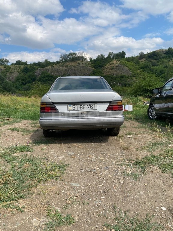 Mercedes 300 D