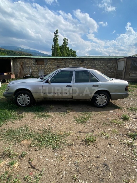 Mercedes 300 D