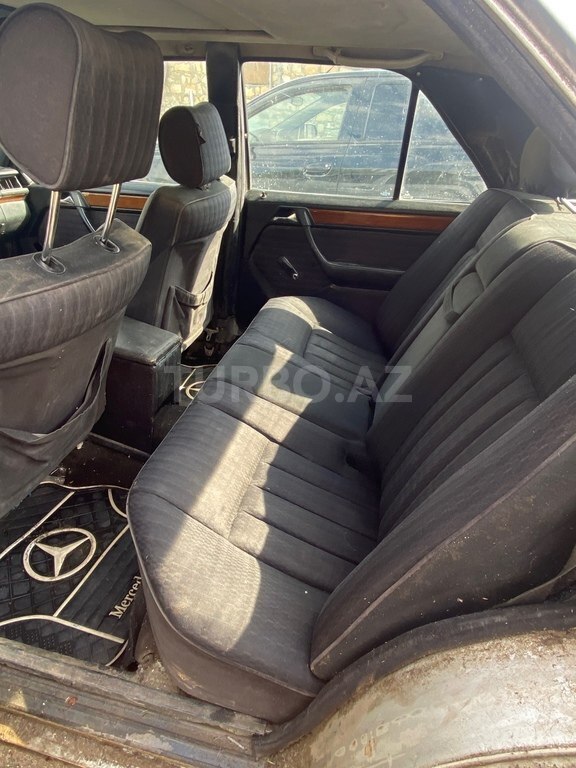 Mercedes 300 D