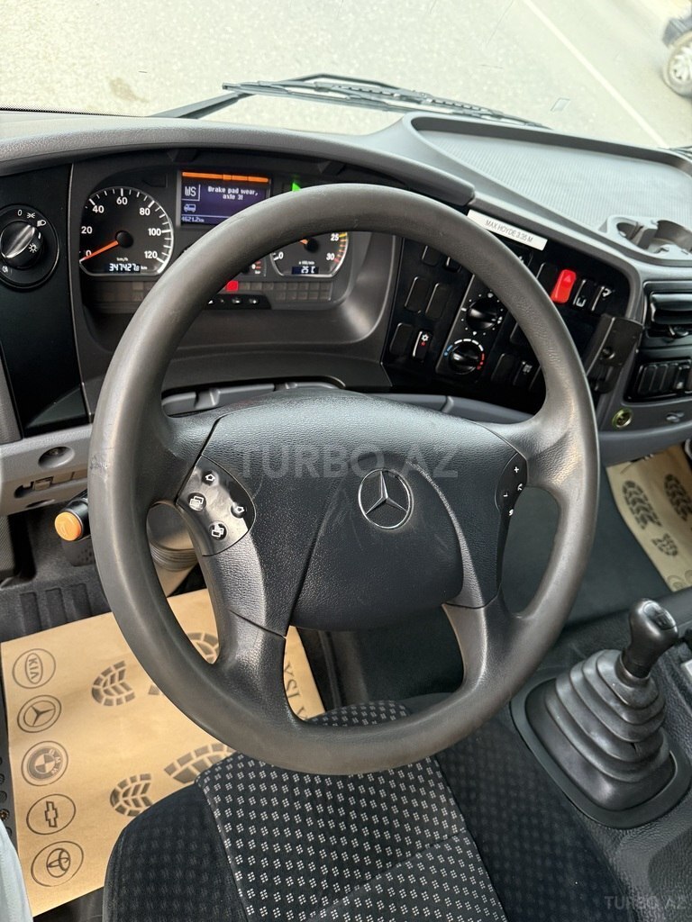 Mercedes Atego 818