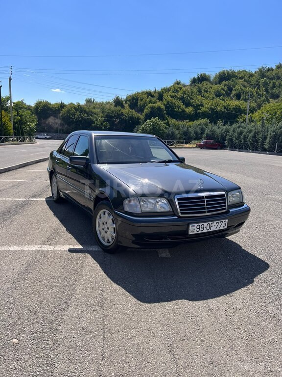 Mercedes C 200