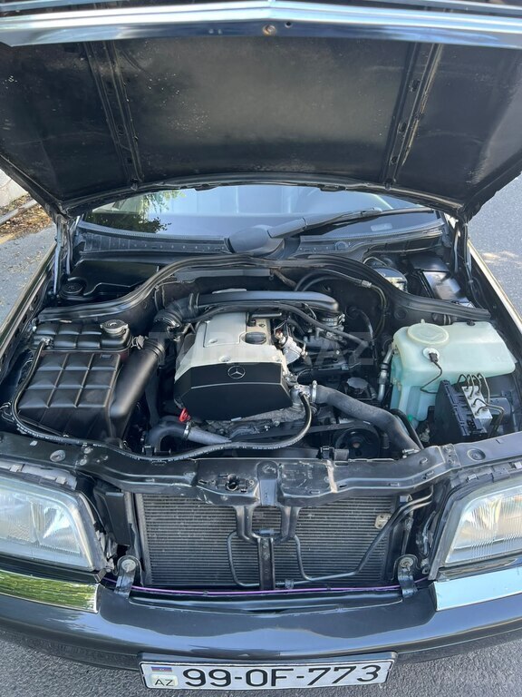 Mercedes C 200