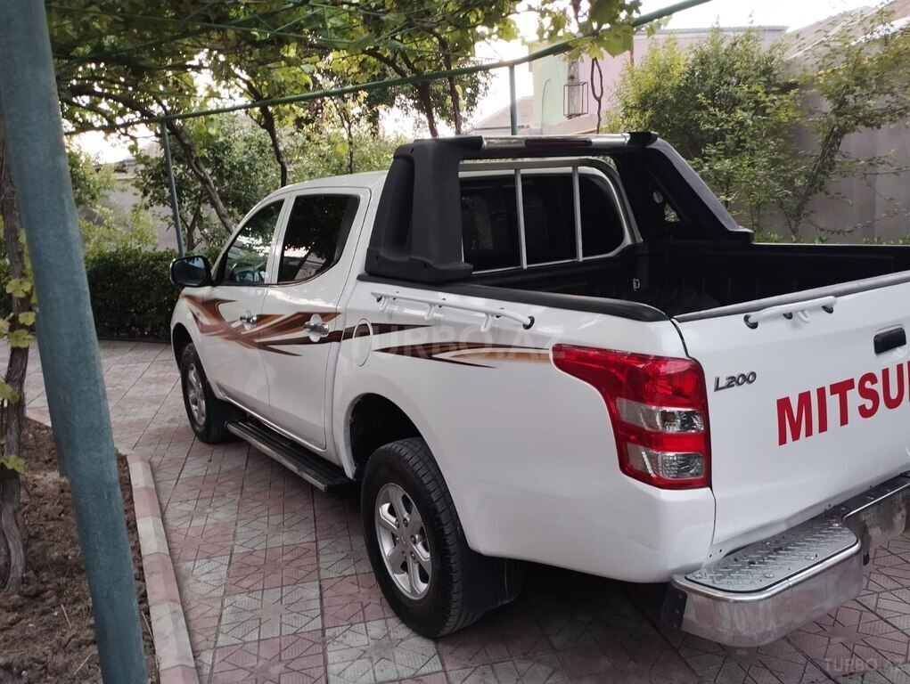 Mitsubishi L200