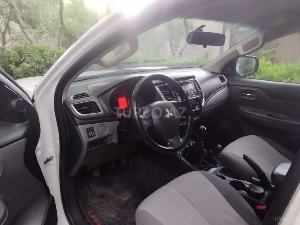 Mitsubishi L200