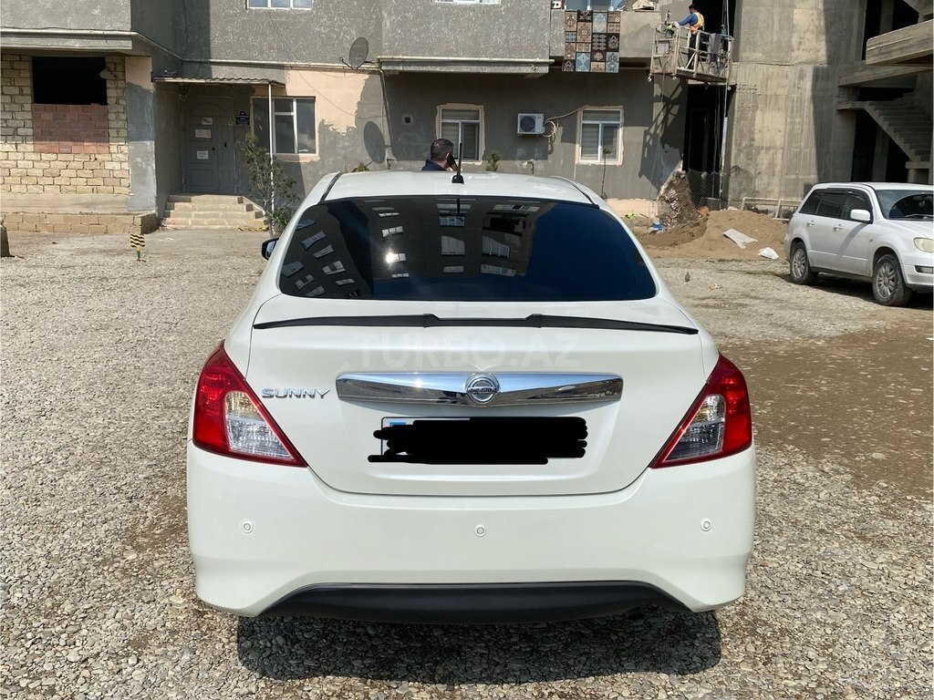 Nissan Sunny