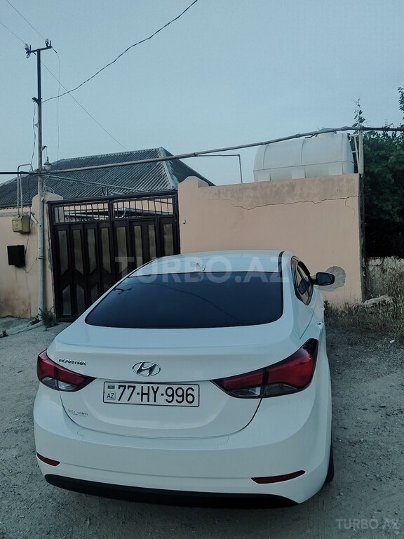 Hyundai Elantra