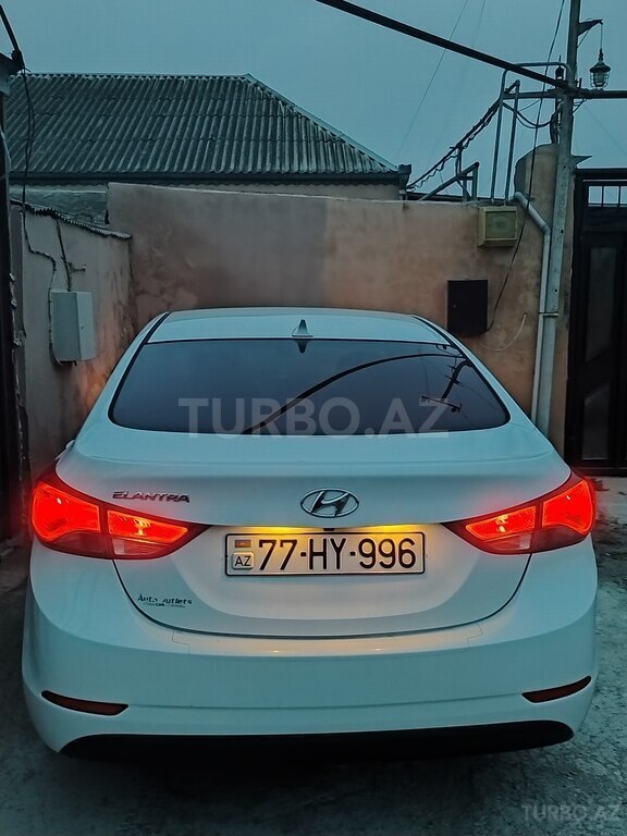 Hyundai Elantra