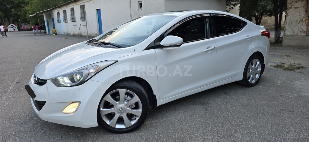 Hyundai Elantra