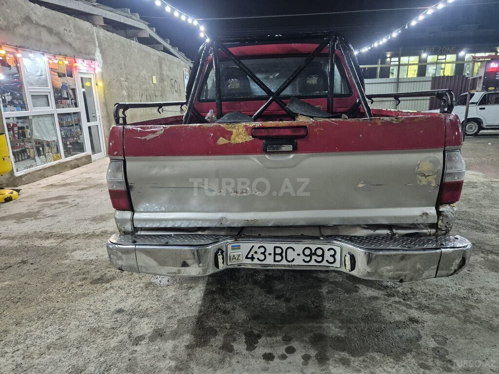 Mitsubishi L200